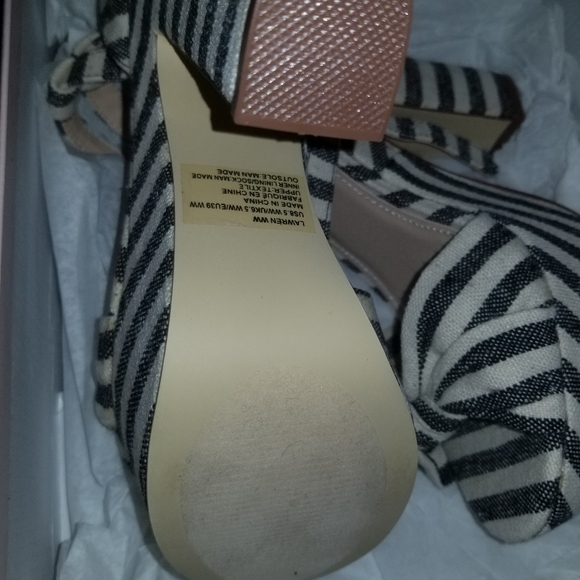 Shoes - Picture 6 of 7